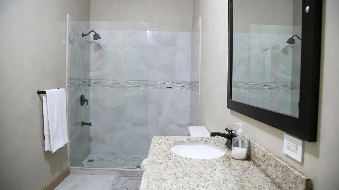 شقة Ocean View Terrace مونتيغو باي 0*,  جامايكا